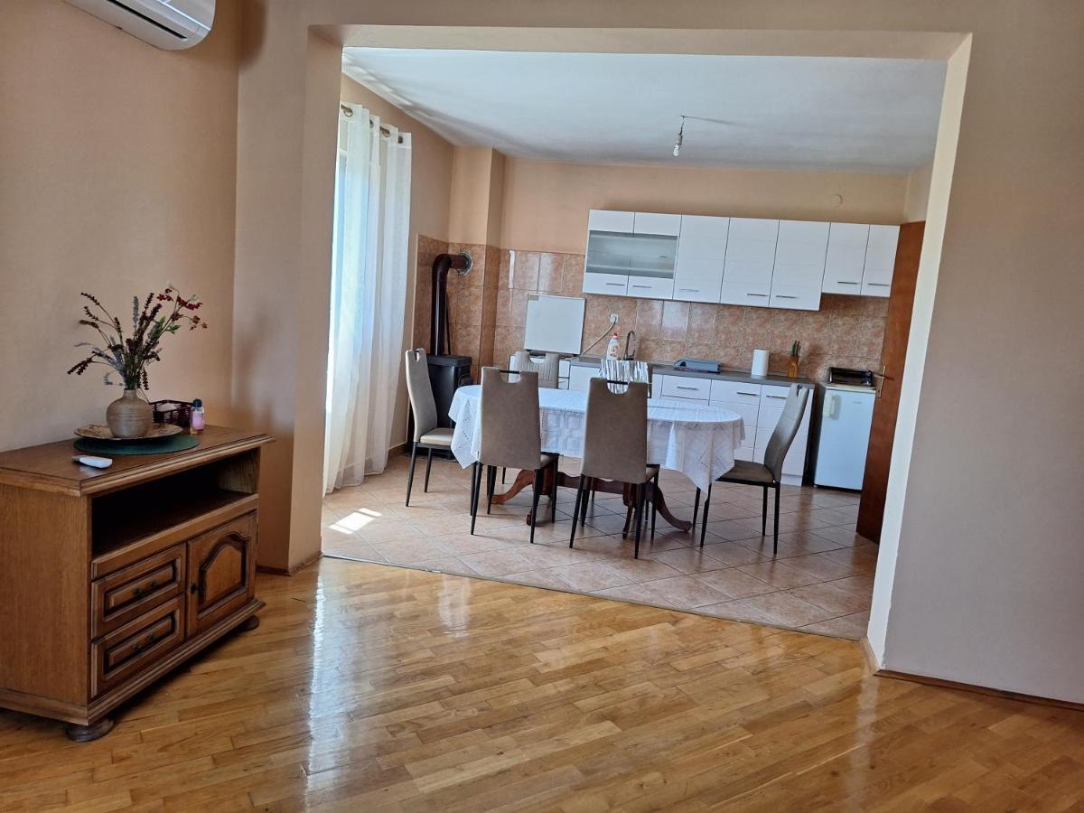 Appartamento Mara Zara Esterno foto
